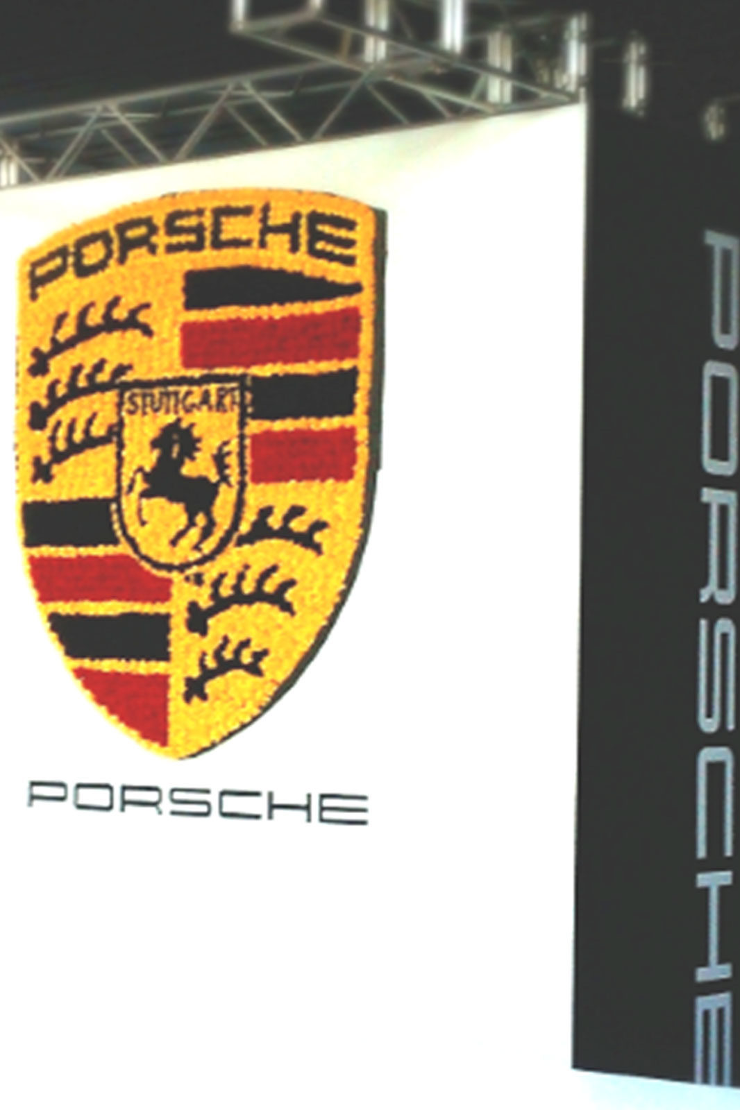 プリザーブドフラワーでロゴを再現 NEWS アークフラワースタジオ株式会社